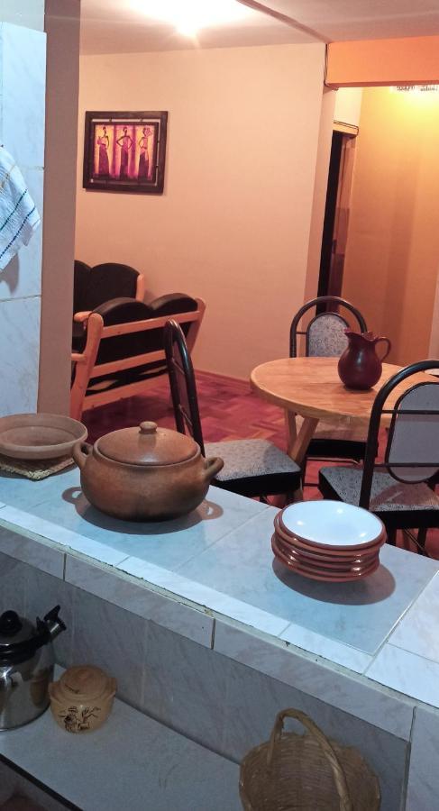 The Little House Aparthotel Uyuni Bagian luar foto