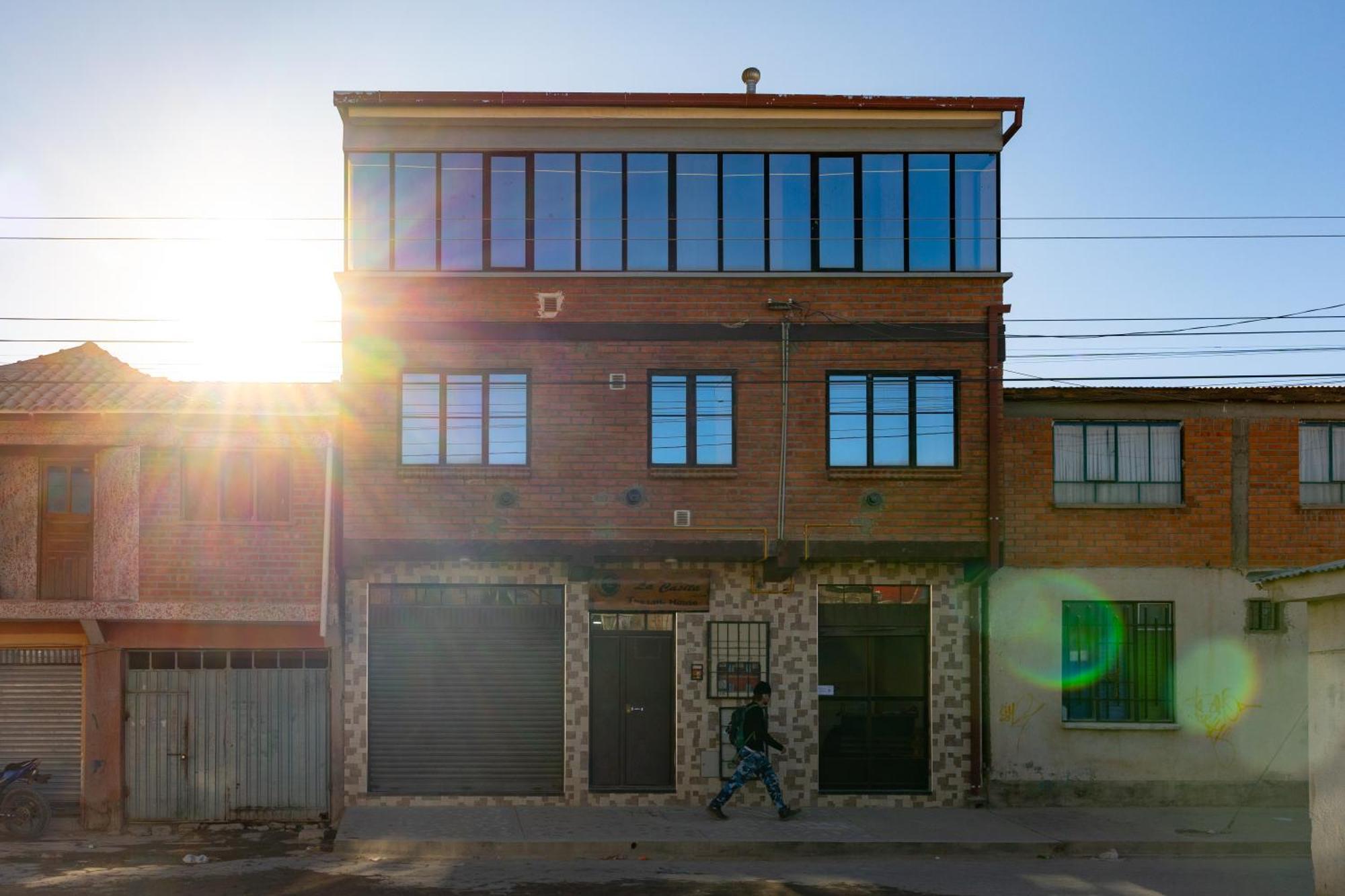 The Little House Aparthotel Uyuni Bagian luar foto